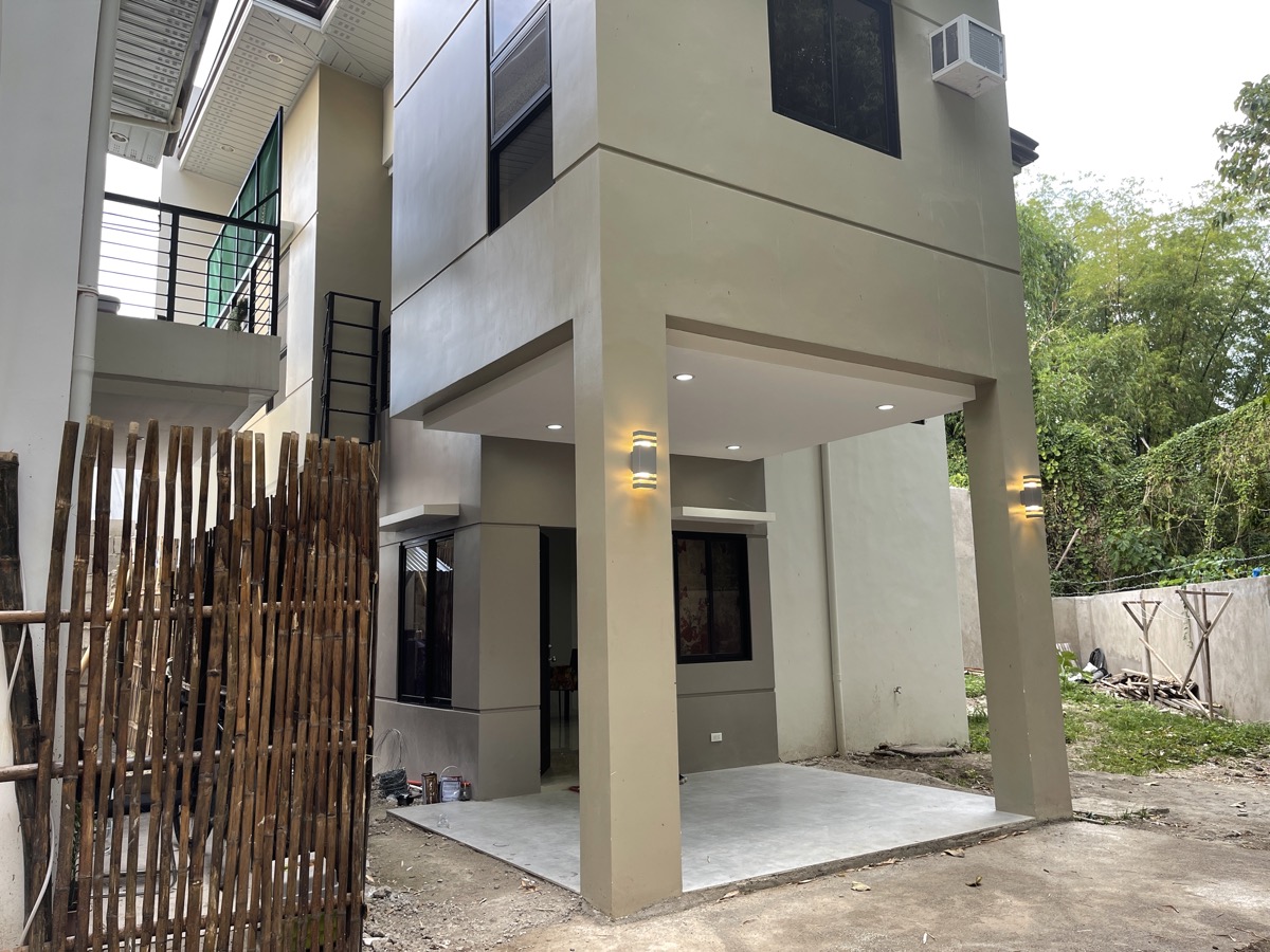 2-Storey Newly-Built 3BR 2T&B House For Rent In Dumaguete City